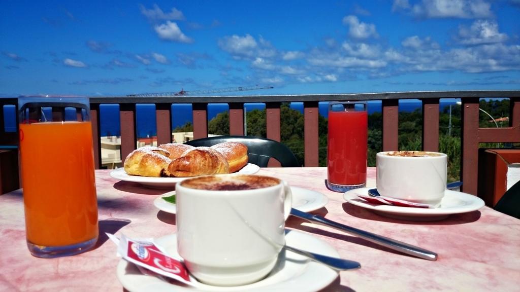 San Carlo - Terrazzo Sul Mare Con Ristorante E Pizzeria Bed & Breakfast Zambrone Ngoại thất bức ảnh